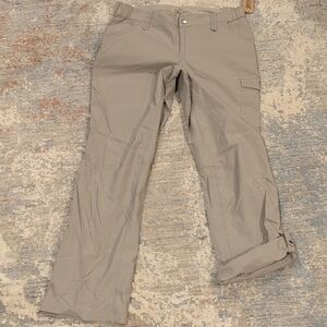 Duluth Trading Co Women's Cargo Pants in Light Tan